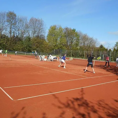 Sport Und Tagungshotel De Poort Hotel *